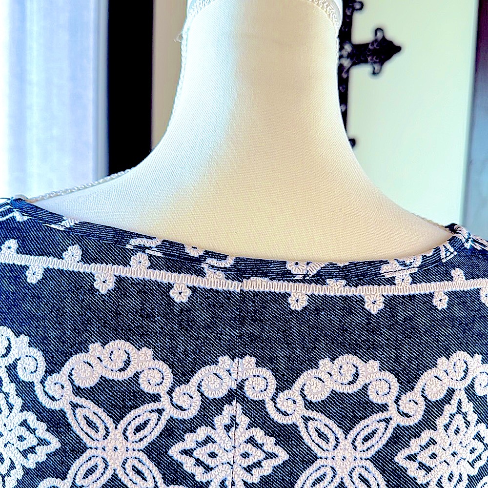 Dress - Picture 6 of 7